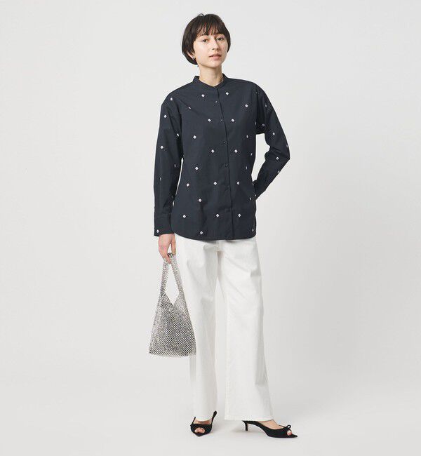 UNITED ARROWS「エンブロイダリーフラワー バンドカラー シャツ」|シャツ・ブラウス|