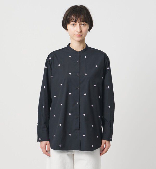 UNITED ARROWS「エンブロイダリーフラワー バンドカラー シャツ」|シャツ・ブラウス|