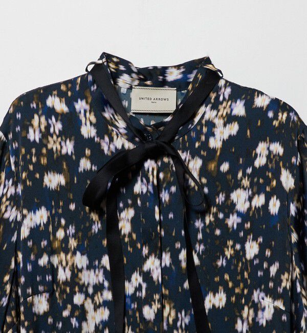 UNITED ARROWS「サテン フラワープリント ボウタイ ワンピース ‐ウォッシャブル‐」|ワンピース|