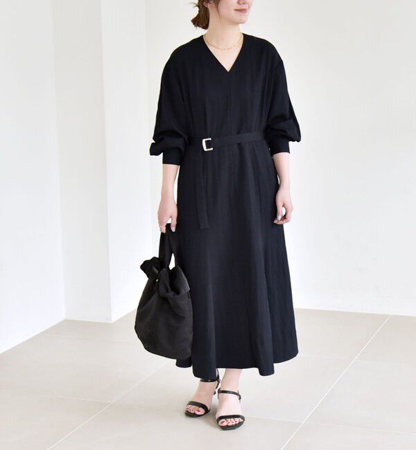 quaranciel「quaranciel:〈洗濯機可能〉ツイル Vネック ベルト フレア ワンピース」|ワンピース|