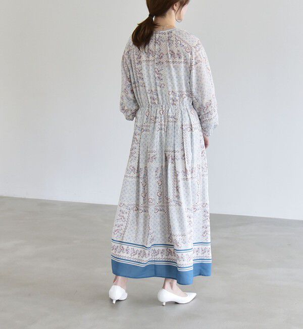 quaranciel「quaranciel:〈洗濯機可能〉フラワー スカーフ プリント Vネック フレア ワンピース」|ワンピース|