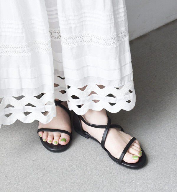 SHIPS any「【SHIPS any別注】eblouna: フラット ナロー ストラップ サンダル」|サンダル|