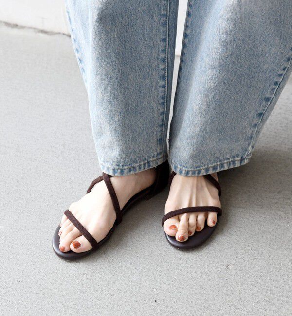 SHIPS any「【SHIPS any別注】eblouna: フラット ナロー ストラップ サンダル」|サンダル|ブラウン