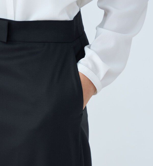 TOMORROWLAND collection「シャイニーピンヘッド ストレートパンツ」|スラックス|