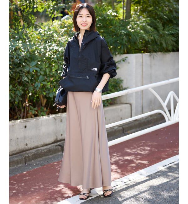 SLOBE IENA「《ブラックのみWEB限定/追加2》グロッシーサテンフレアスカート」|スカート|