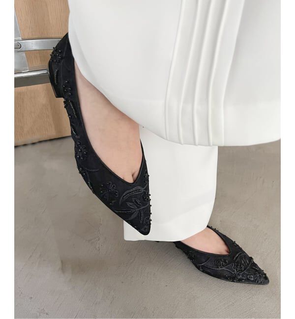  「《追加予約》ポインテッドフラワーエンブロイダリーフラット」|その他|