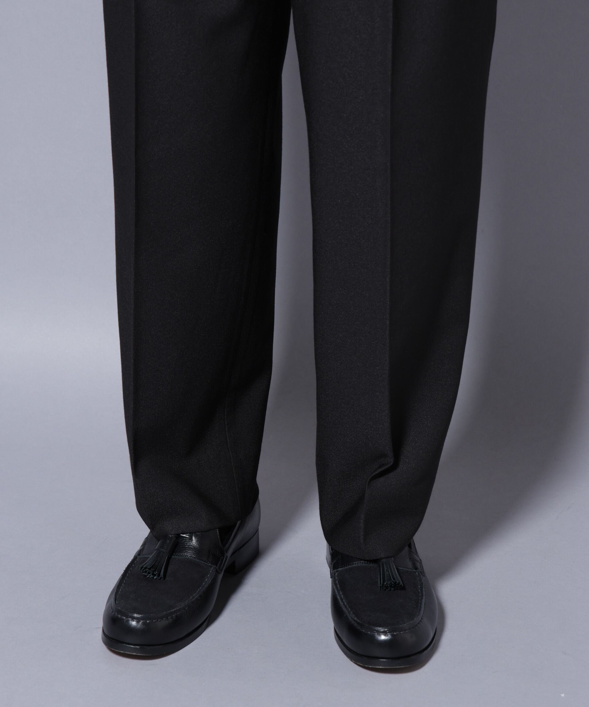 nano･universe「2タックテーパードスラックス」|チノ|