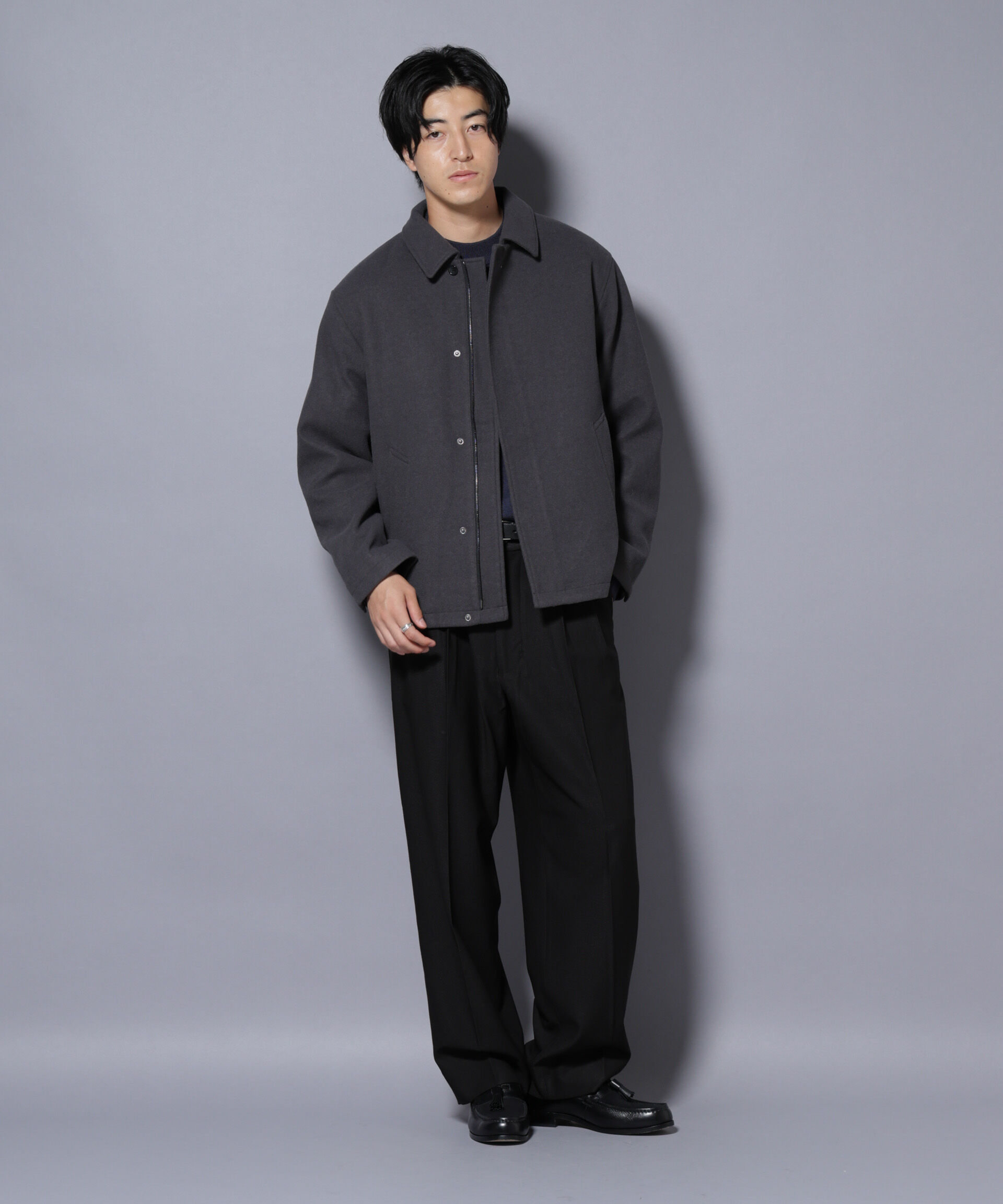 nano･universe「2タックテーパードスラックス」|チノ|