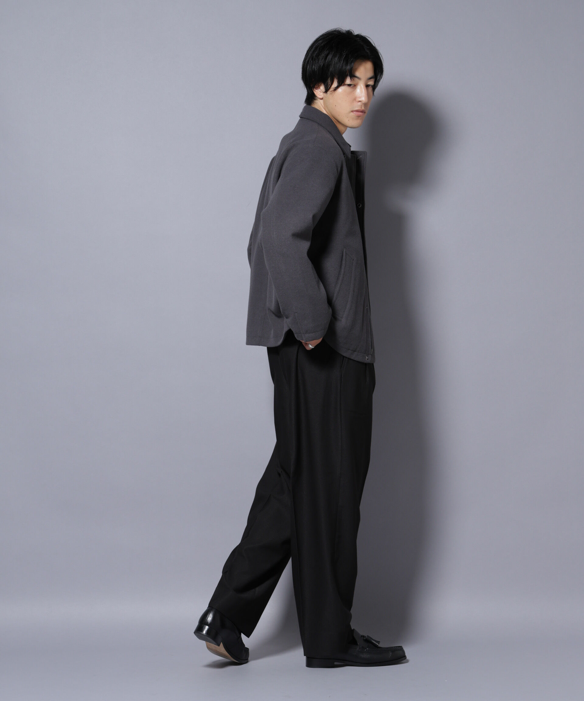 nano･universe「2タックテーパードスラックス」|チノ|