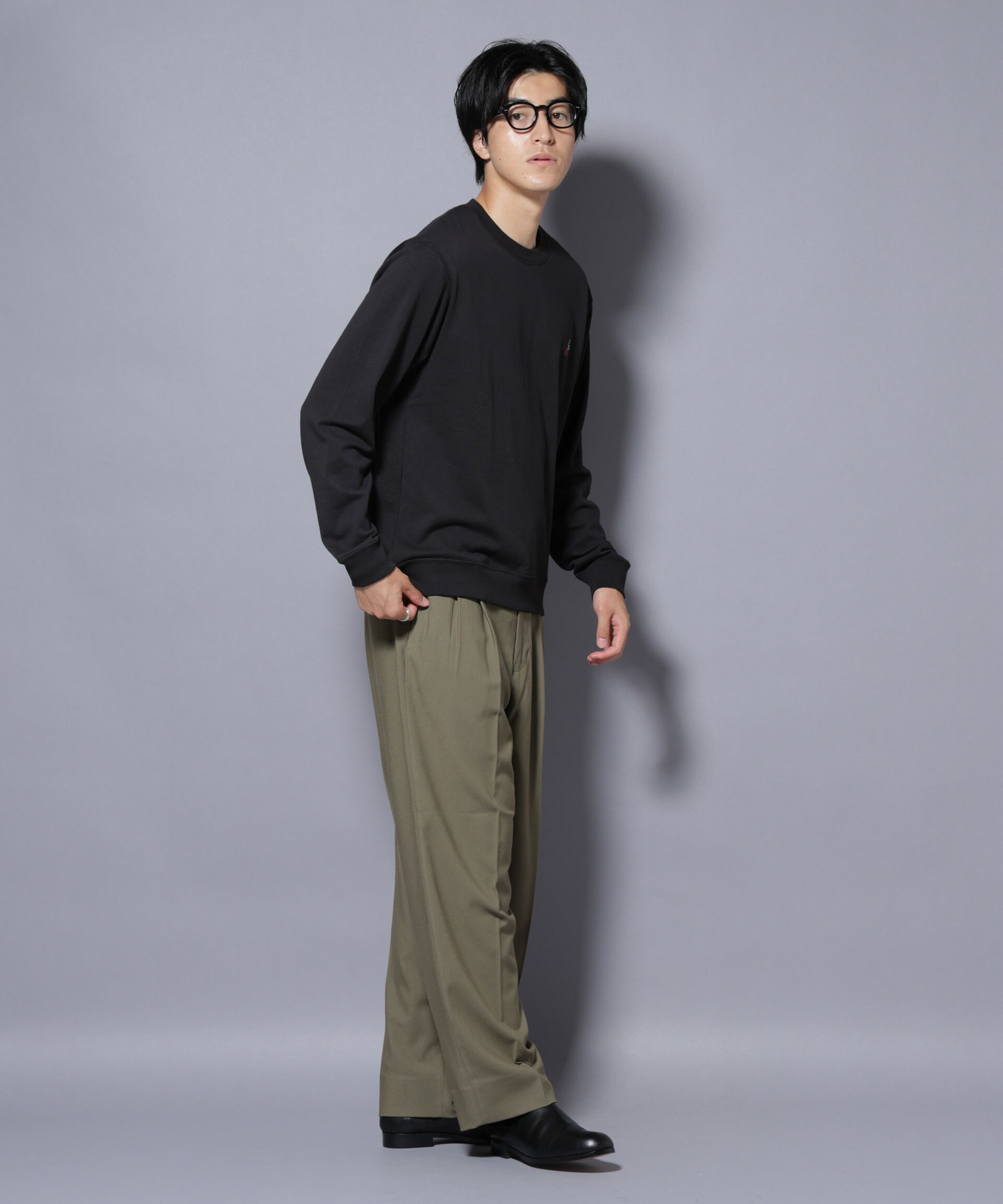 nano･universe「2タックテーパードスラックス」|チノ|