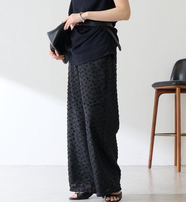  「【着映えデザイン】立体フラワーシアーワイドパンツ」|チノ|
