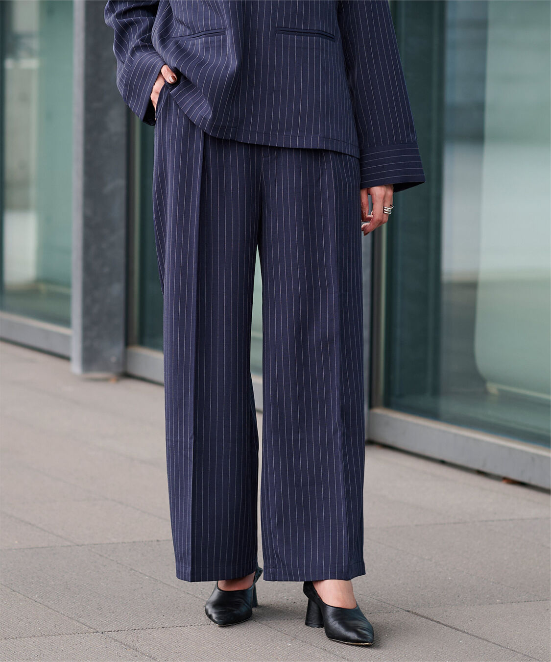 ur's「センタープレスタックワイドパンツ」|スラックス|ストライプ2