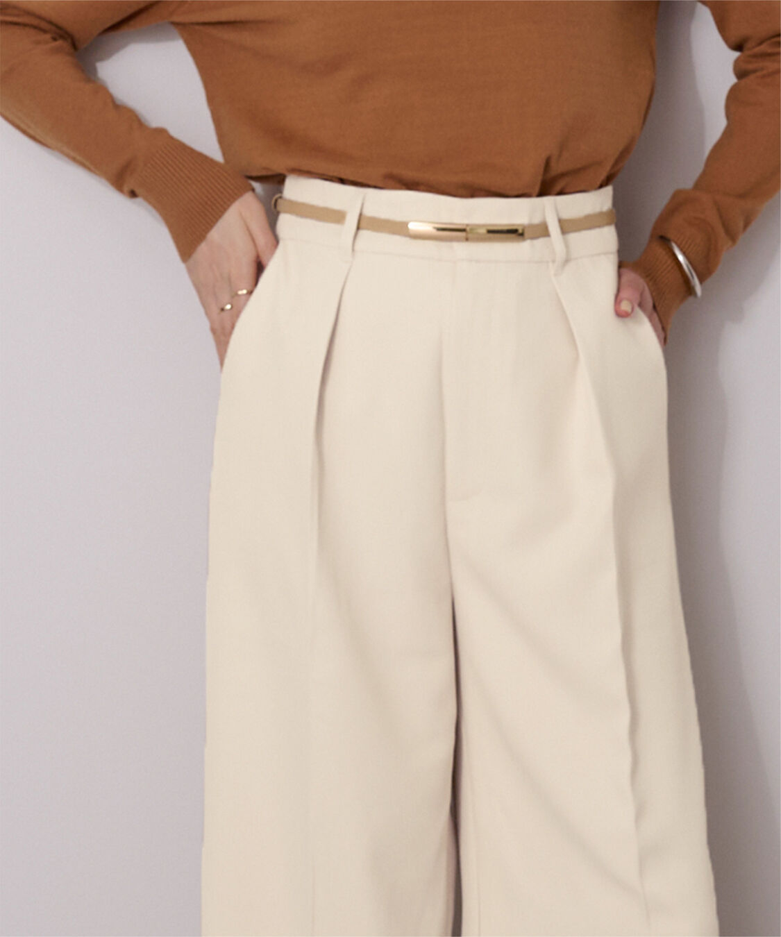 ur's「センタープレスタックワイドパンツ」|スラックス|