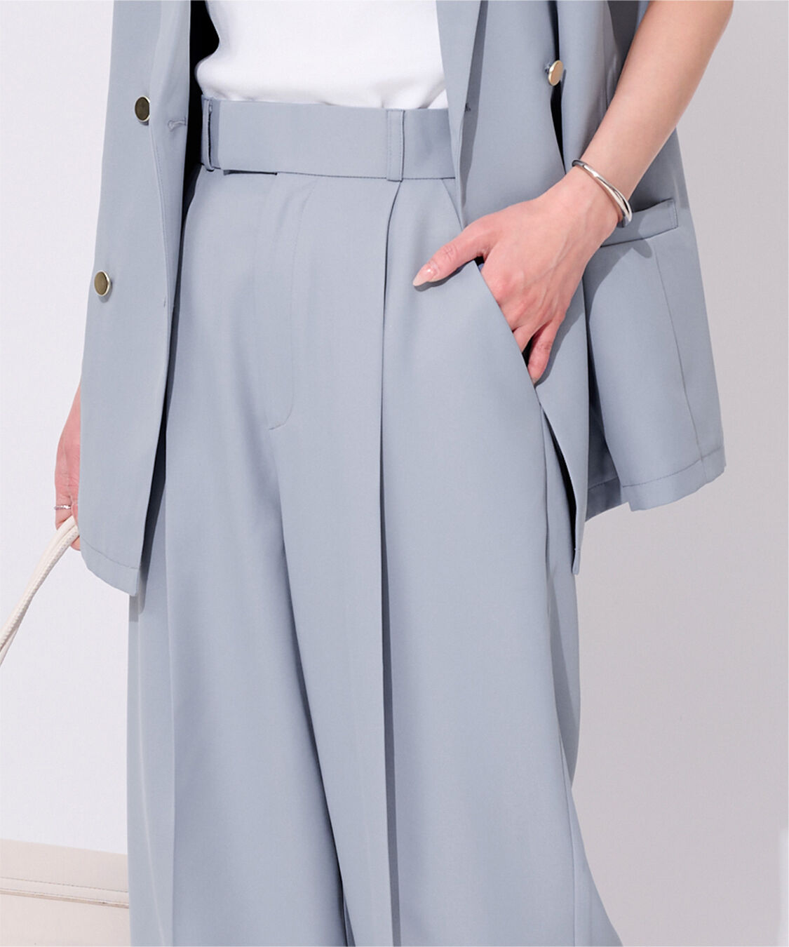 ur's「美シルエットワンタックワイドパンツ」|スラックス|