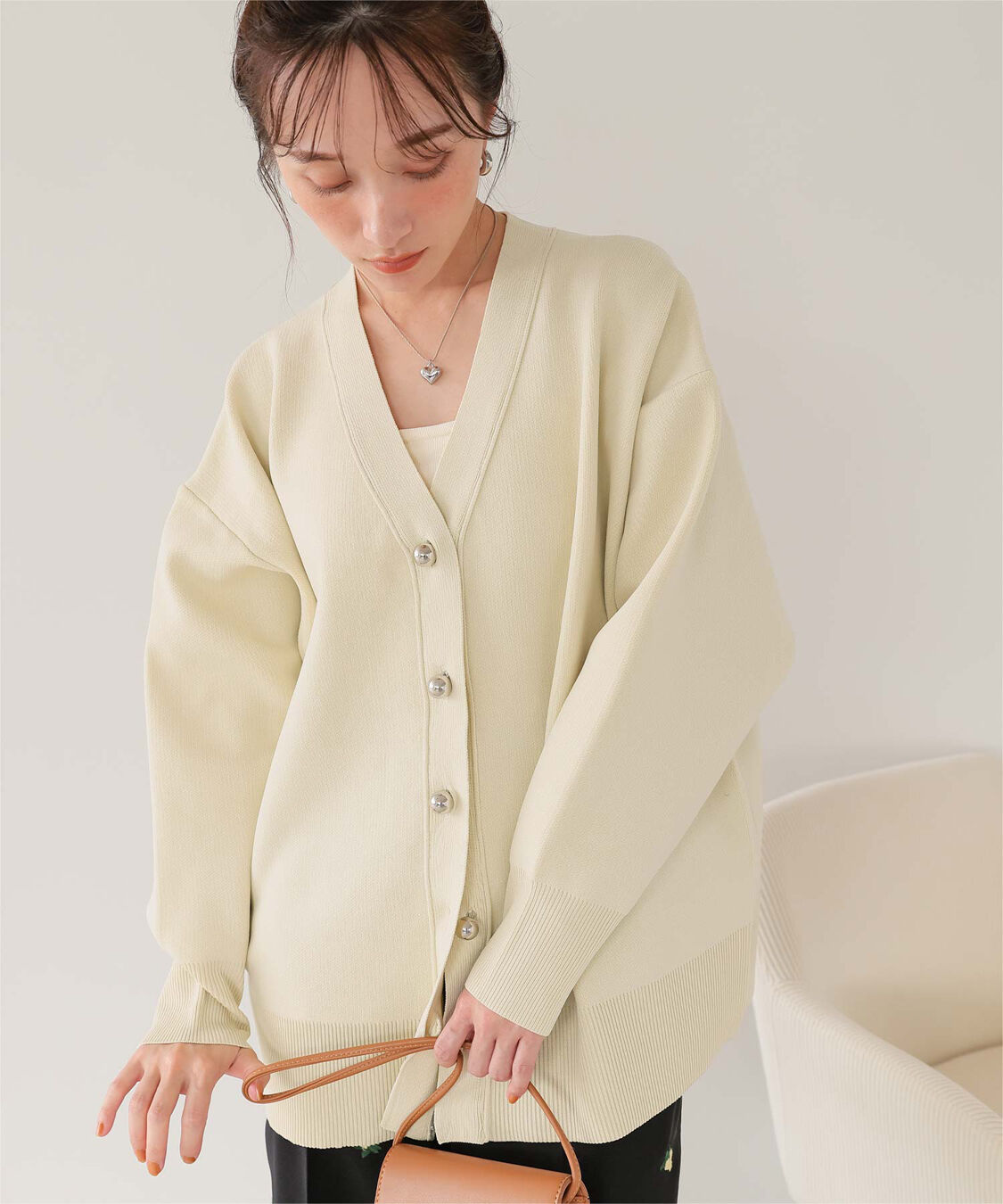 titivate「釦デザインニットカーディガン」|ニット・セーター|ライトベージュ
