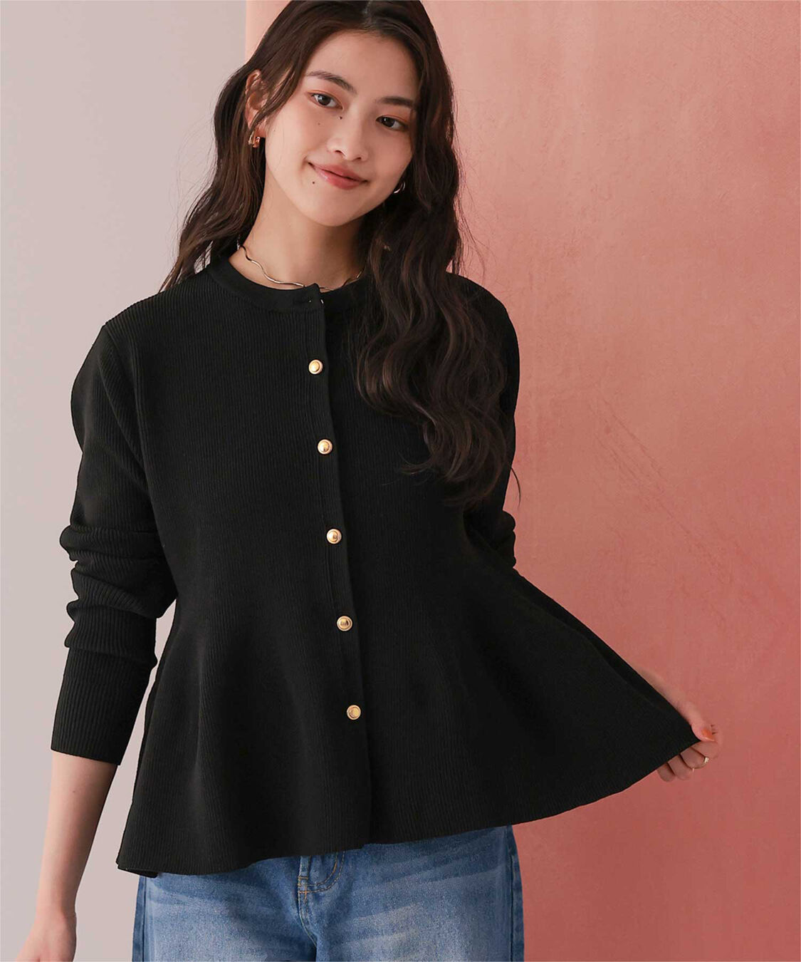 titivate「ゴールド釦ペプラムニットカーディガン」|ニット・セーター|