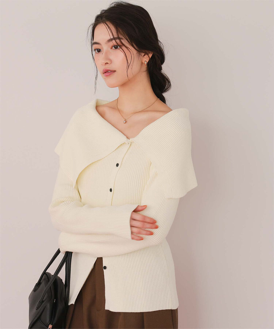 titivate「アシンメトリーオフショルダーニットトップス」|ニット・セーター|アイボリー