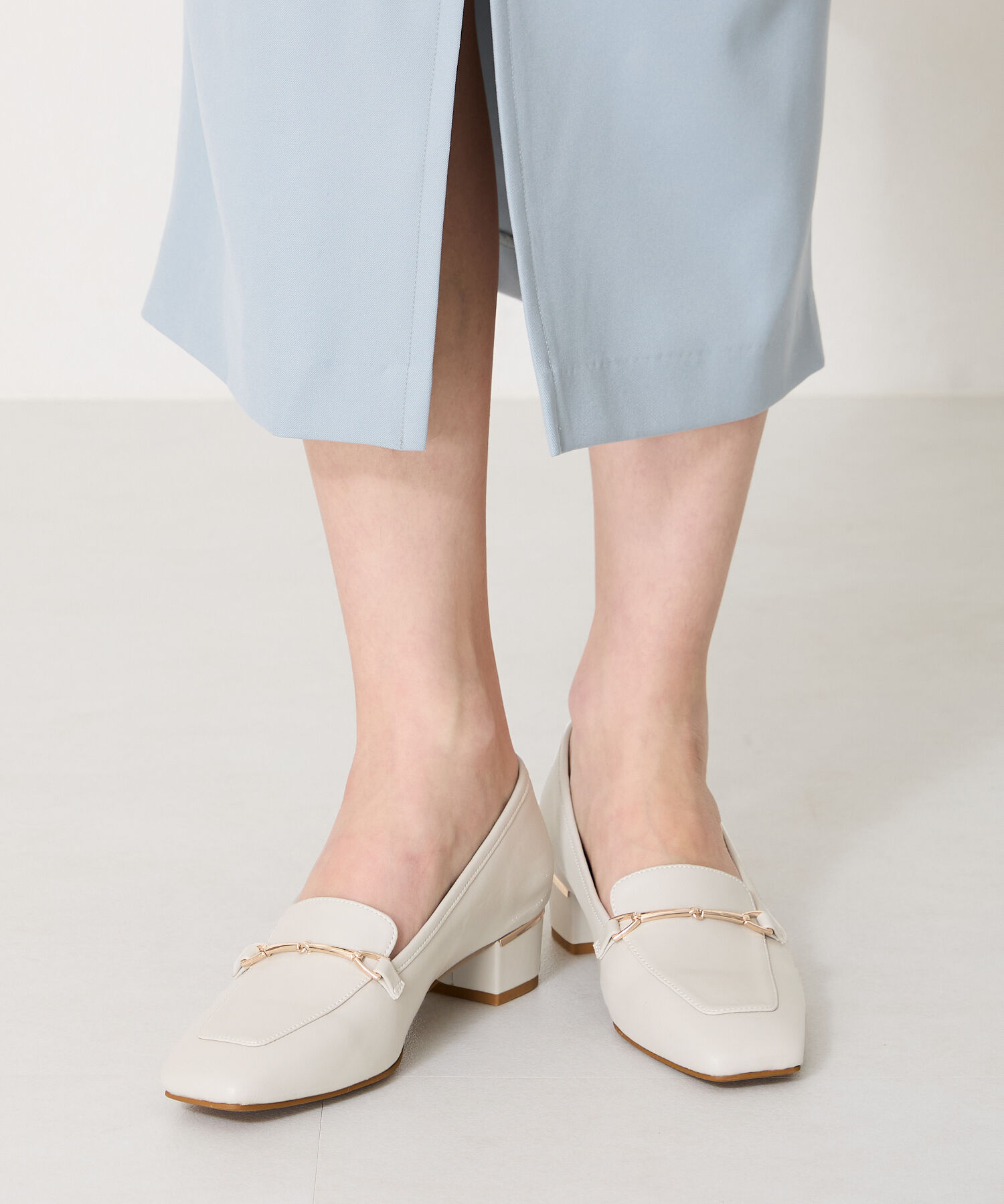 WA Oriental TRaffic「●人気シリーズ●メタリックラインビットヒールローファー/52101 ローファー」|パンプス|