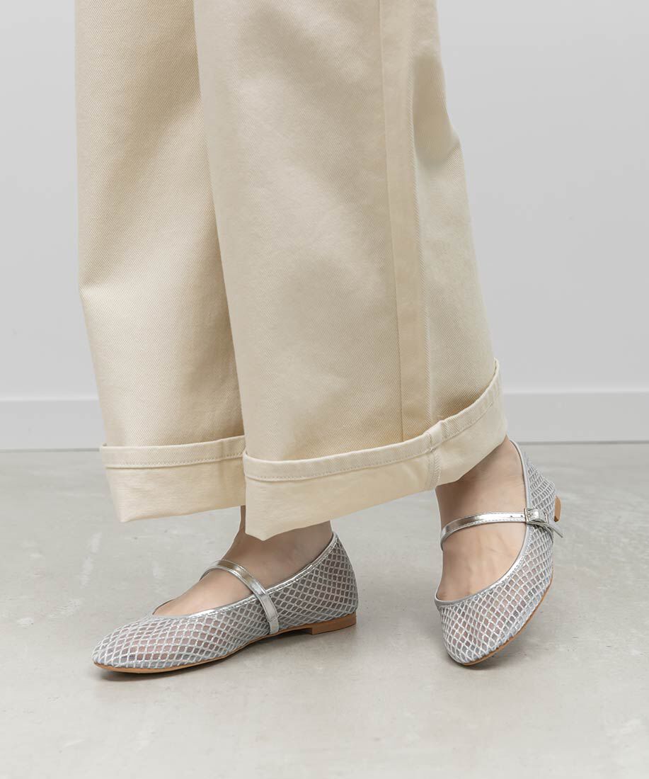  「ラウンドトゥストラップパンプス」|パンプス|