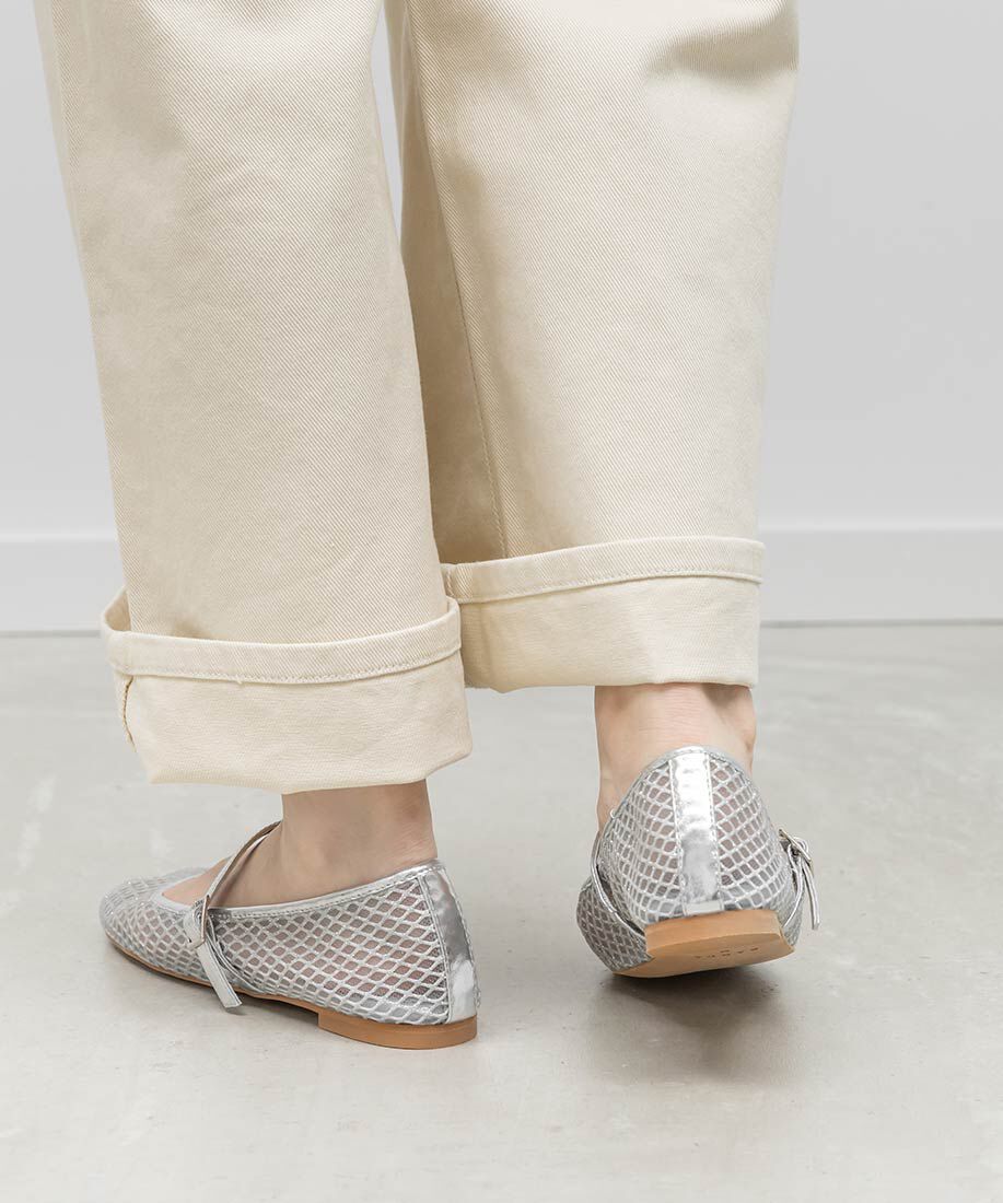  「ラウンドトゥストラップパンプス」|パンプス|