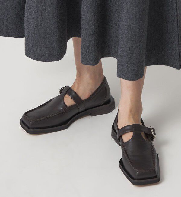 ODETTE E ODILE「ボクシーTストラップ フラット30&uarr;」|ローファー|