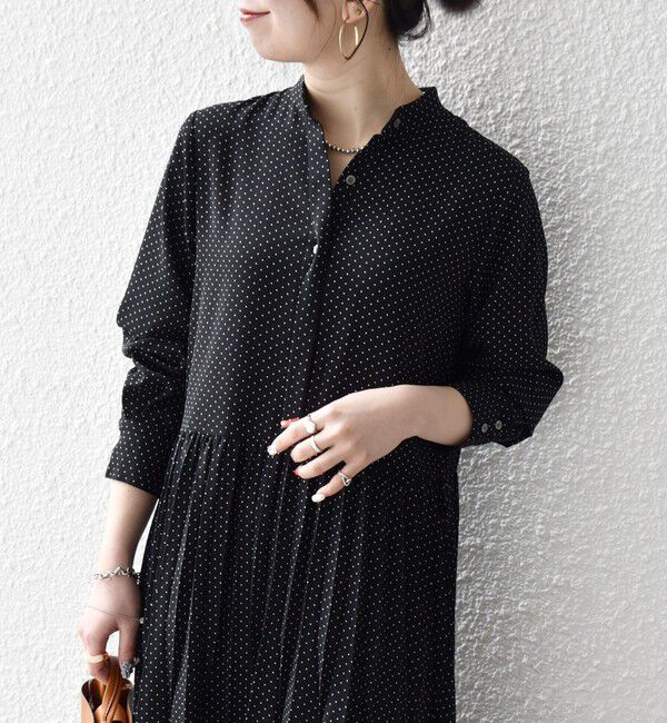 SHIPS any「《追加予約》SHIPS any:〈手洗い可能〉ドット バンドカラー プリーツ ロング ワンピース」|ワンピース|