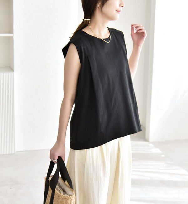 quaranciel「《予約》quaranciel:〈接触冷感/汗染み防止加工/洗濯機可能〉クルー ノースリーブ TEE」|Tシャツ・カットソー|ブラック