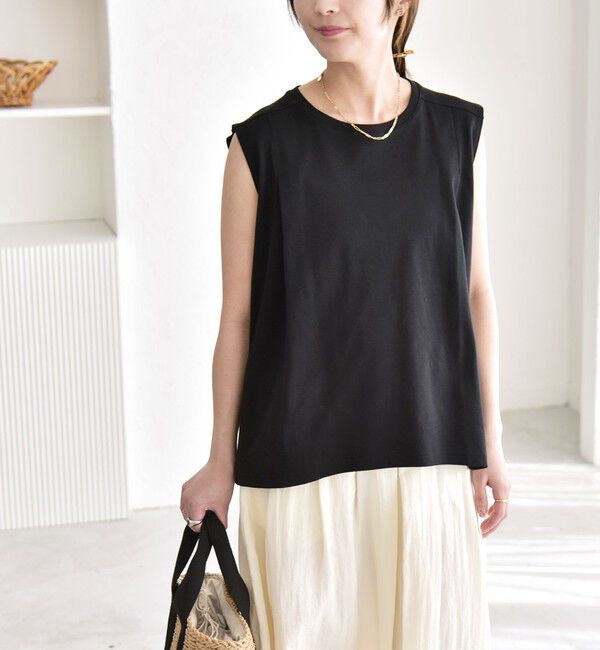 quaranciel「《予約》quaranciel:〈接触冷感/汗染み防止加工/洗濯機可能〉クルー ノースリーブ TEE」|Tシャツ・カットソー|