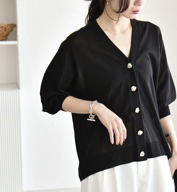 quaranciel「《予約》quaranciel:〈接触冷感/手洗い可能〉メタルボタン Vネック シアー ニット カーディガン」|カーディガン|