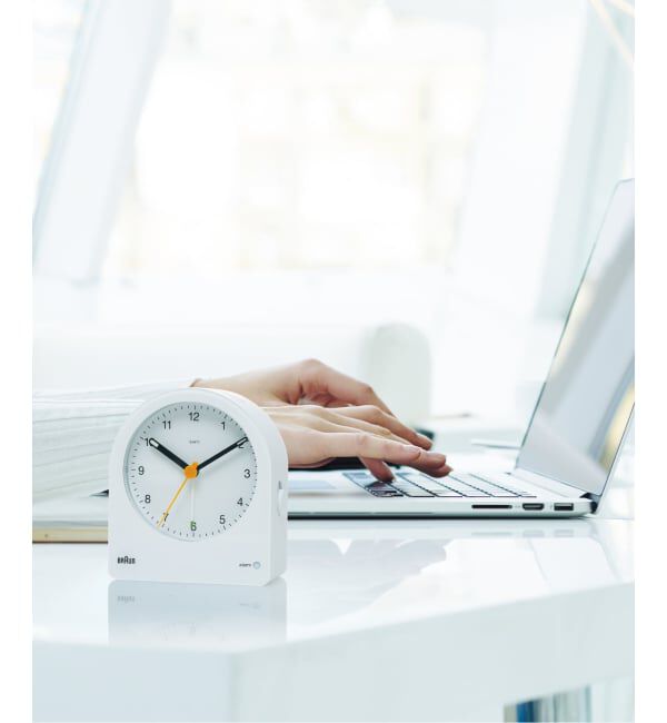 HIROB「BRAUN ALARM CLOCK WHITE BC22W」|クロック・置時計|