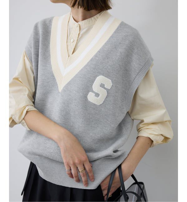 SLOBE IENA「サガラ刺繍レタードベスト」|ベスト・ジレ|