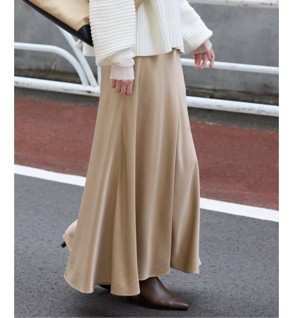 SLOBE IENA「《WEB限定/追加2》グロッシーサテンフレアスカート」|スカート|