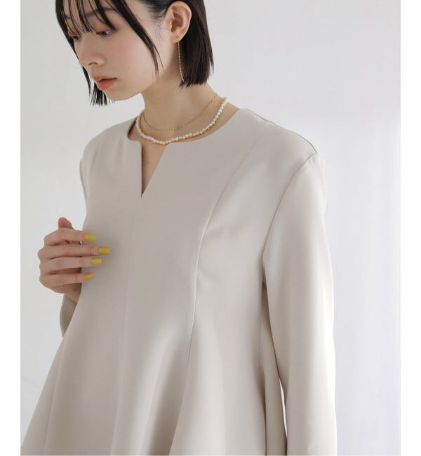  「【洗える】カーブネックフレアブラウス」|シャツ・ブラウス|