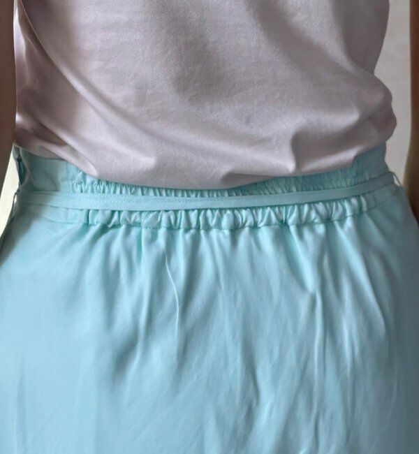  「ベルト付キュプラ混サテンスカート」|スカート|