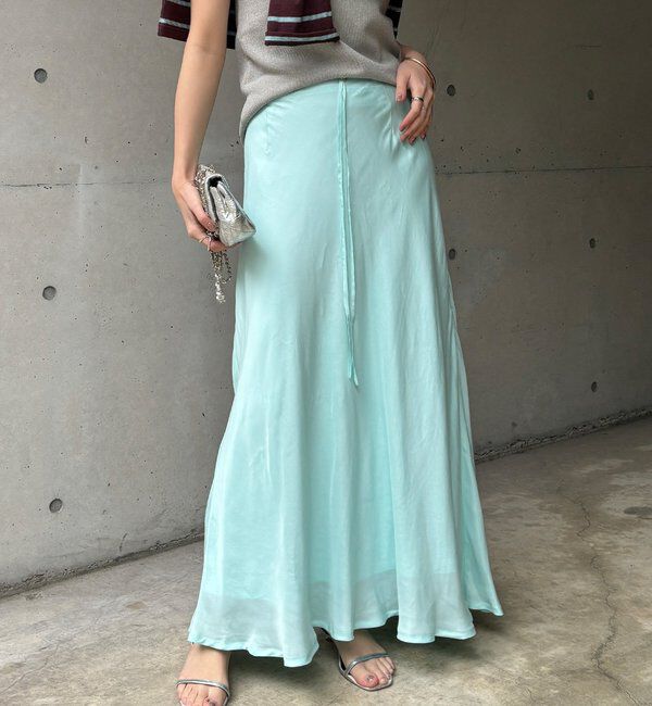  「ベルト付キュプラ混サテンスカート」|スカート|