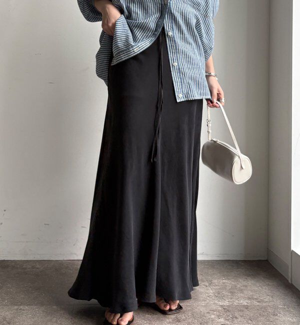  「ベルト付キュプラ混サテンスカート」|スカート|