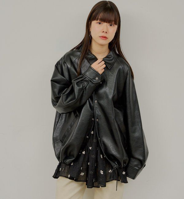  「【WHIMSIC/2サイズ展開】ヴィーガンレザーコーチジャケット」|ブルゾン・スタジャン|