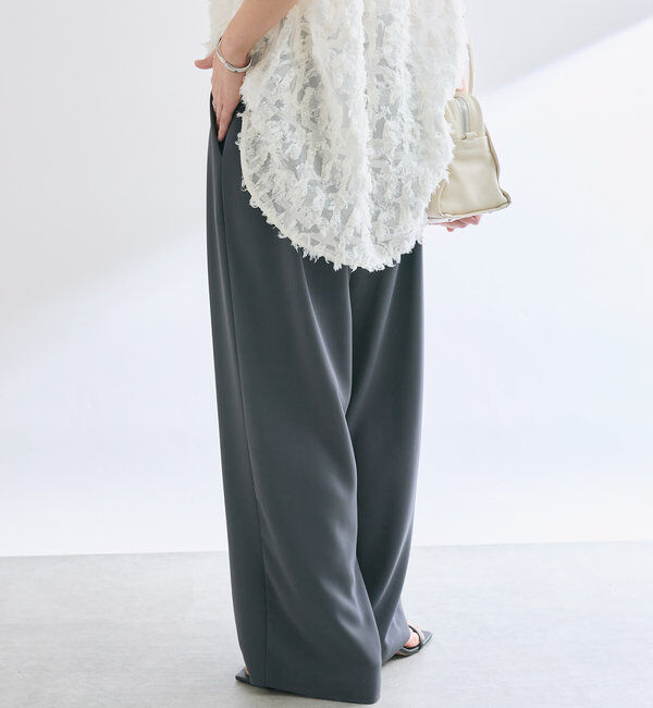  「【ウォッシャブル】【シーズンレスで使える】タックワイドスラックス」|チノ|