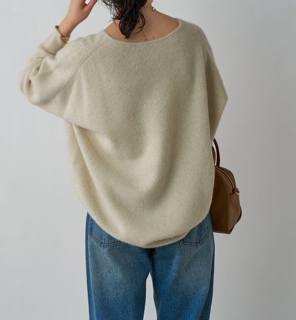  「【抜け感シルエット】ヘアリーウール片畦Vネックニット」|ニット・セーター|