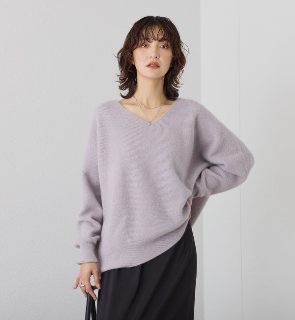  「【抜け感シルエット】ヘアリーウール片畦Vネックニット」|ニット・セーター|