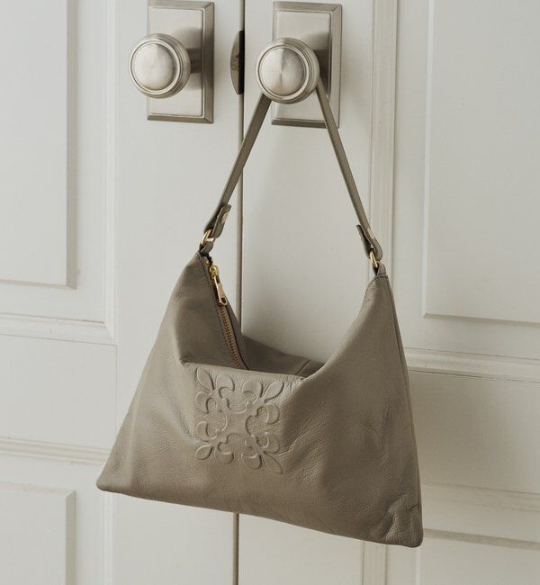  「エンボスモノグラムショルダーバッグ」|ショルダー・メッセンジャー|