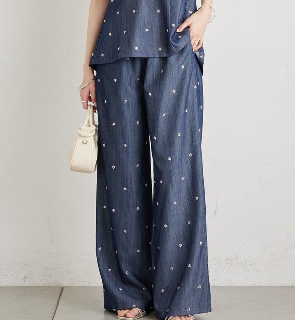  「ビージーフラワースラックス」|チノ|ブルー