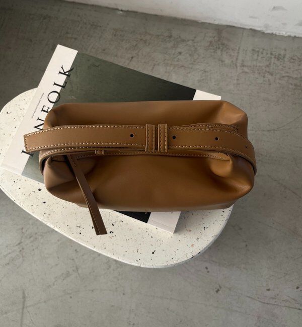  「【新色キャメル/人気のため再入荷/軽量/大容量】ロールハンドルバッグ」|トートバッグ|