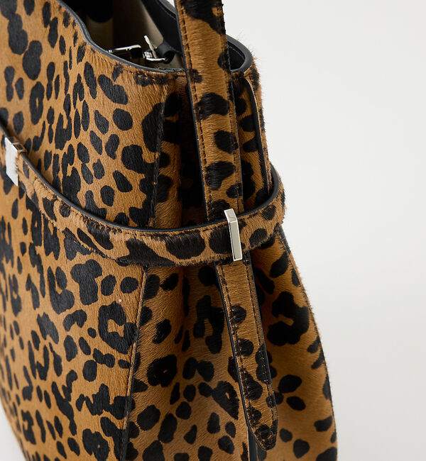 The Store by C' 「【TOTEME】BELTED PONY HAIR BUCKET BAG／ベルト付」|ハンドバッグ|