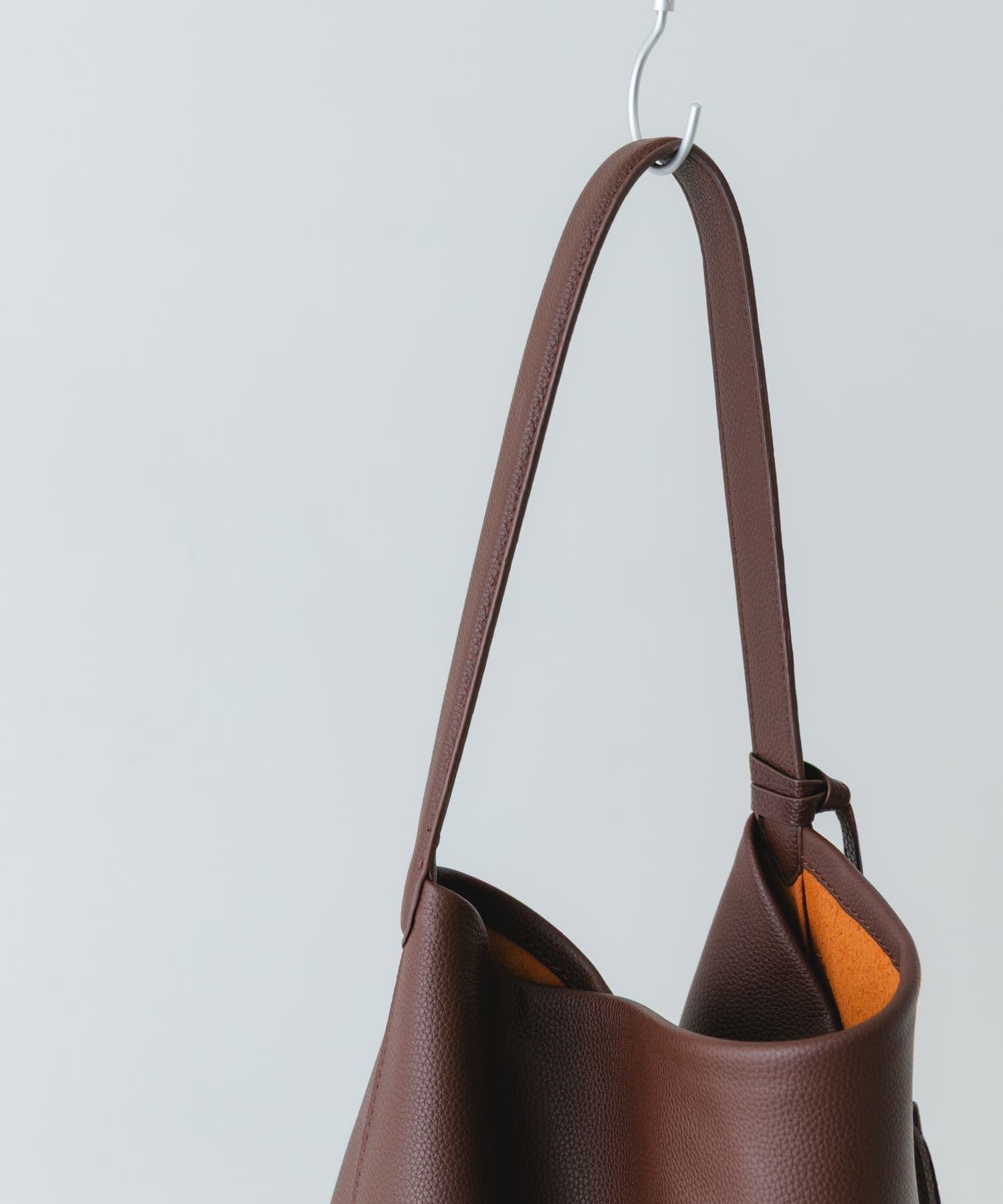 RODE SKO「タッセル付シンプルワンハンドルトート」|トートバッグ|