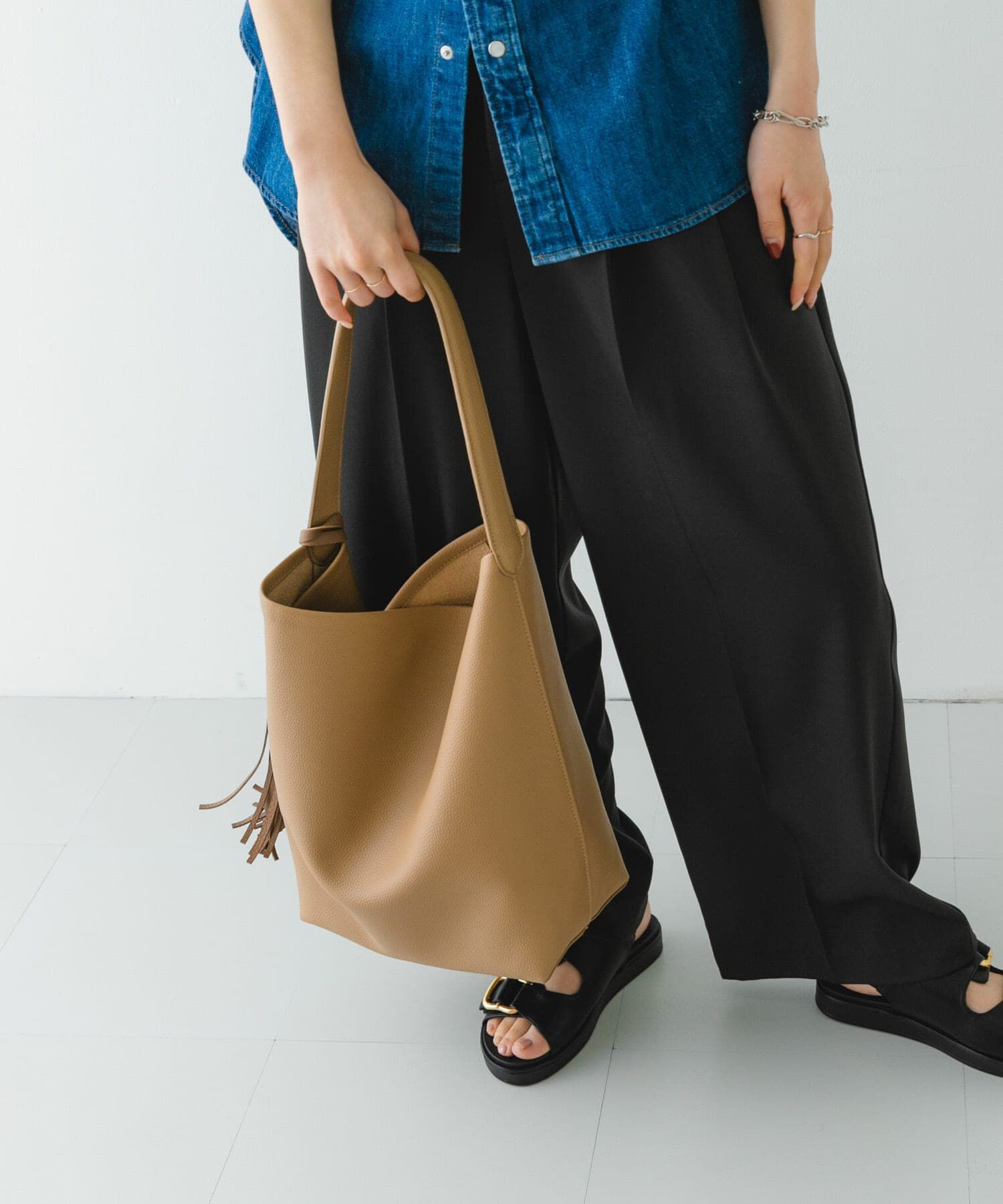 RODE SKO「タッセル付シンプルワンハンドルトート」|トートバッグ|