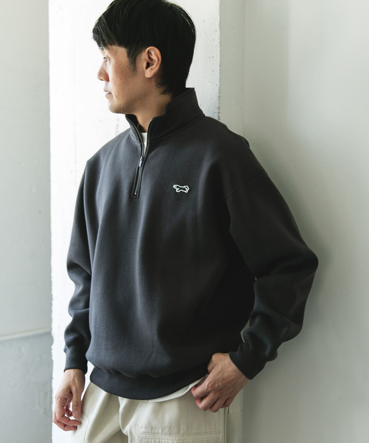 URBAN RESEARCH DOORS「『XLサイズ/WEB限定』『別注』PENNEYS&times;DOORS　THE FOX ハーフジップスウェット」|スウェット・ジャージ|