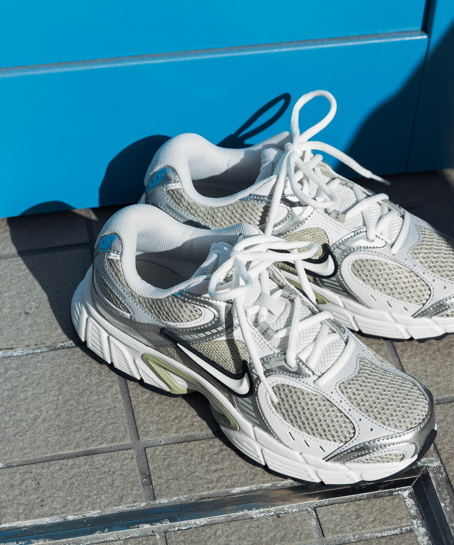 URBAN RESEARCH DOORS「NIKE　V5 RNR」|スニーカー|