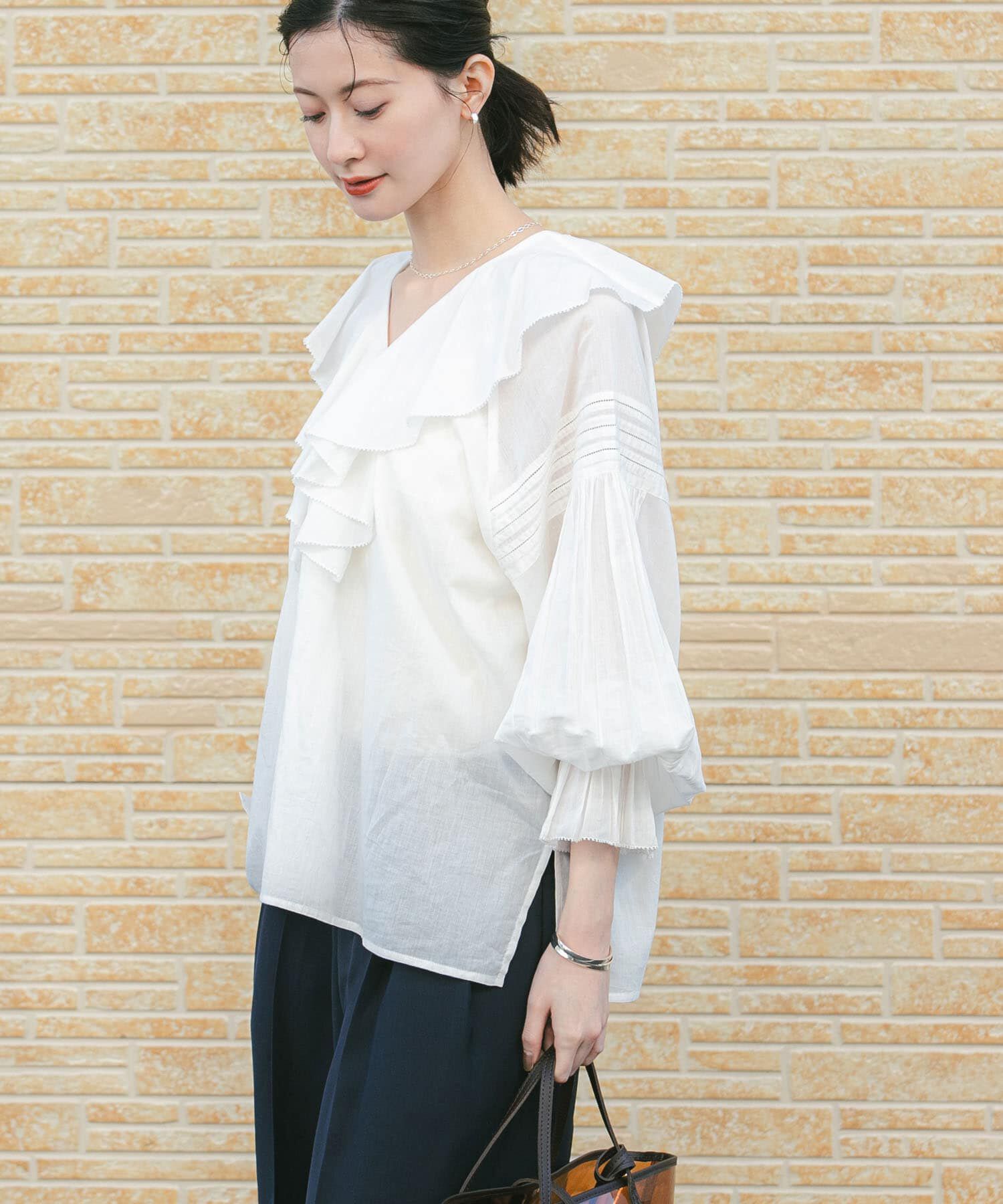 URBAN RESEARCH「『一部WEB限定カラー』コットンボイルラッフルブラウス」|シャツ・ブラウス|