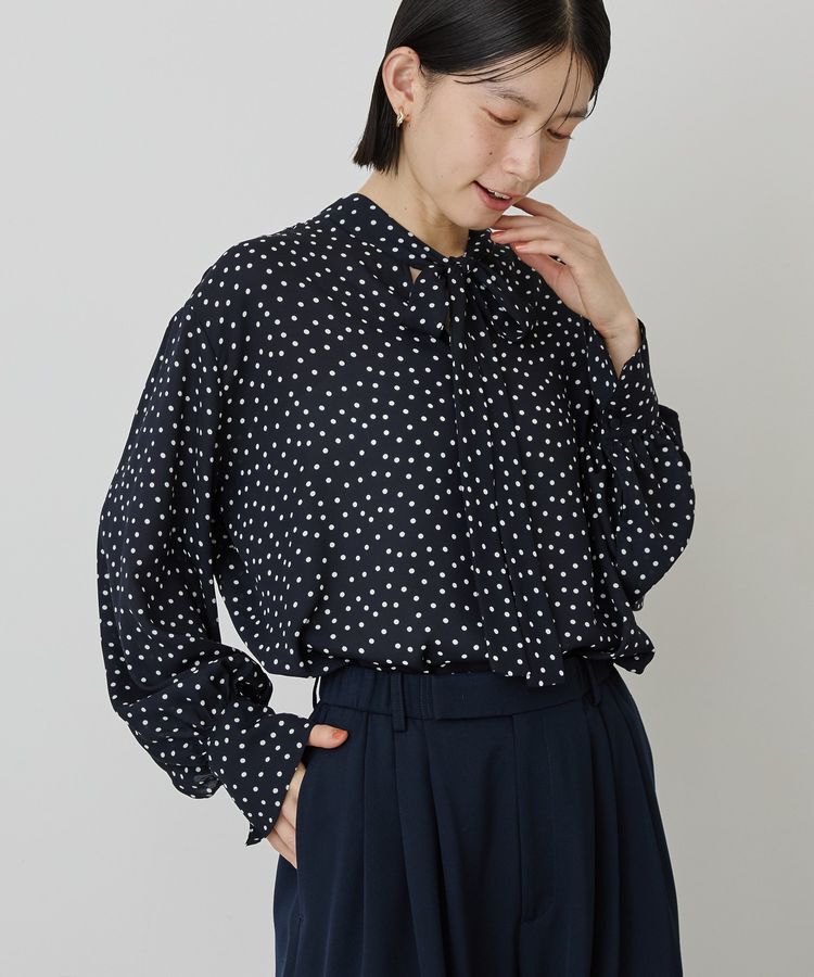 AMERICAN HOLIC「【イージーケア】ドット柄ボウタイブラウス」|シャツ・ブラウス|Navy